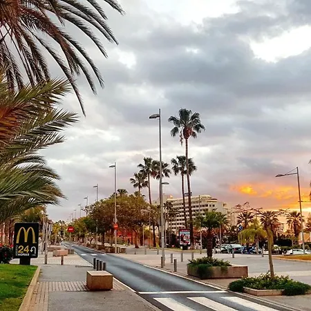 Las Americas Close The Beach Apartman