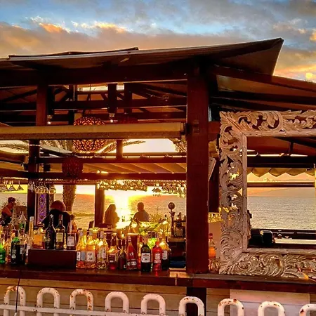 Las Americas Close The Beach